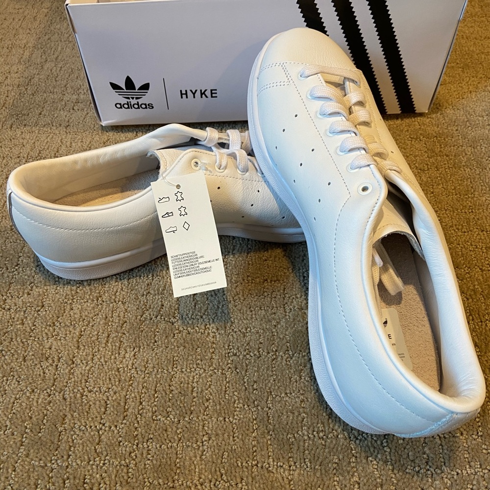 Men’s adidas shoes size 10.5
